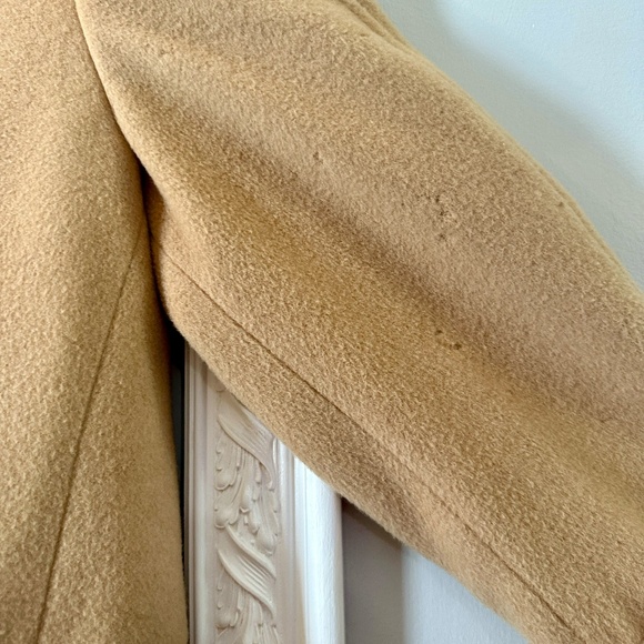 Brooks Brothers Men's Peak Lapel Coat, Men's size 40 S, Vintage, 100% Camel Hair - Picture 4 of 7